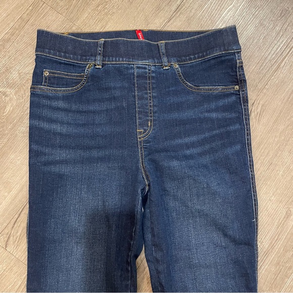 SPANX High waisted Pull on Flare Jeans in Midnight Shade (Dark blue) - Picture 4 of 7